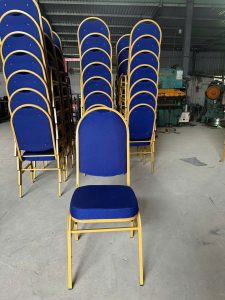 Nệm mút đúc D40 bọc vải bố dày dặn của dòng ghế banquet hội nghị