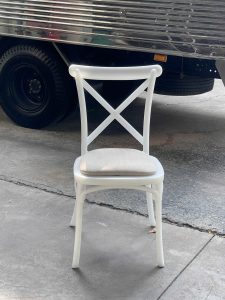 Ghế crossback nhựa cao cấp kiểu dáng sang trọng lịch lãm
