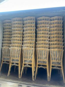 Ghế Napoleon Nhựa Vàng Đồng 04 Thanh Giằng Xcom 9 Kết cấu xếp chồng của ghế napoleon nhựa vàng đồng