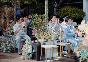Ghế nhựa hay ghế sắt – nên chọn loại nào cho sự kiện?